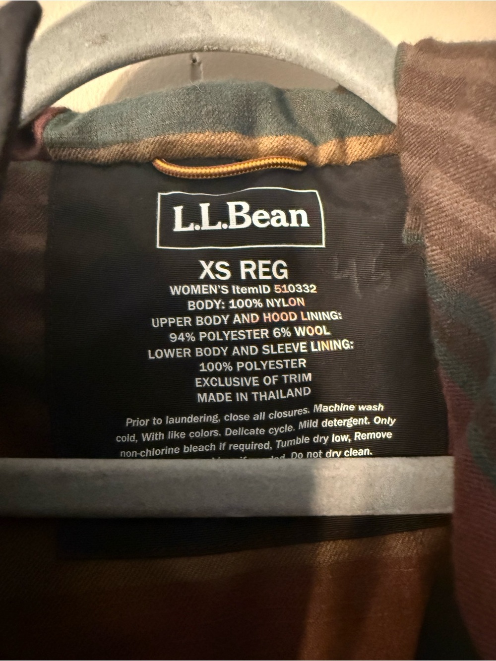 L.L.Bean Women’s XS Black Hooded Field Jacket Utility Coat Plaid Lined Hiking - Picture 3 of 4